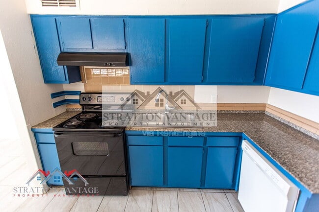 Building Photo - 14034 W Noble Cir