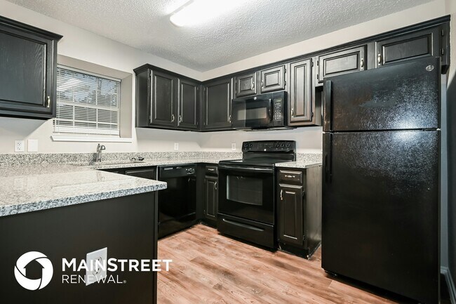 Building Photo - 1320 Greenfield Dr