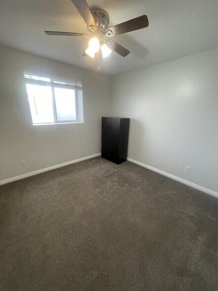 Building Photo - 476 N 300 E
