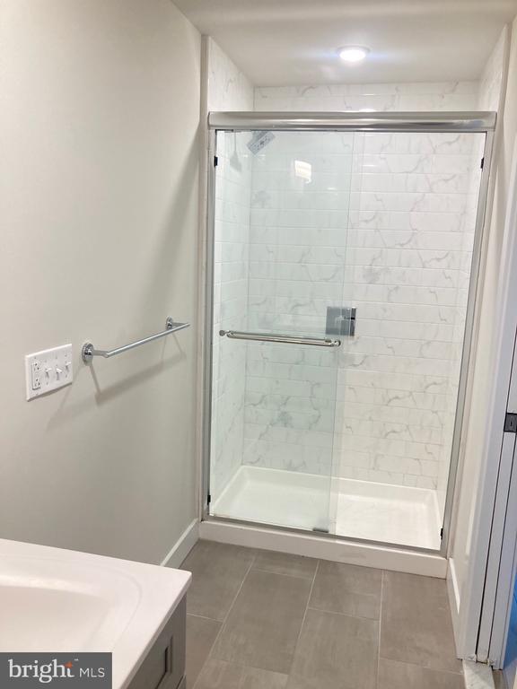 Building Photo - 2551 N Front St