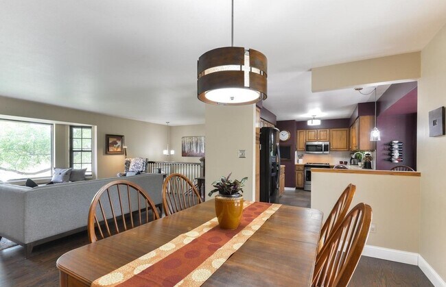 Building Photo - Beautiful 4 Bedroom Home in Midtown Fort Collins!