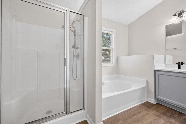 Building Photo - 4379 Annlette Dr NW