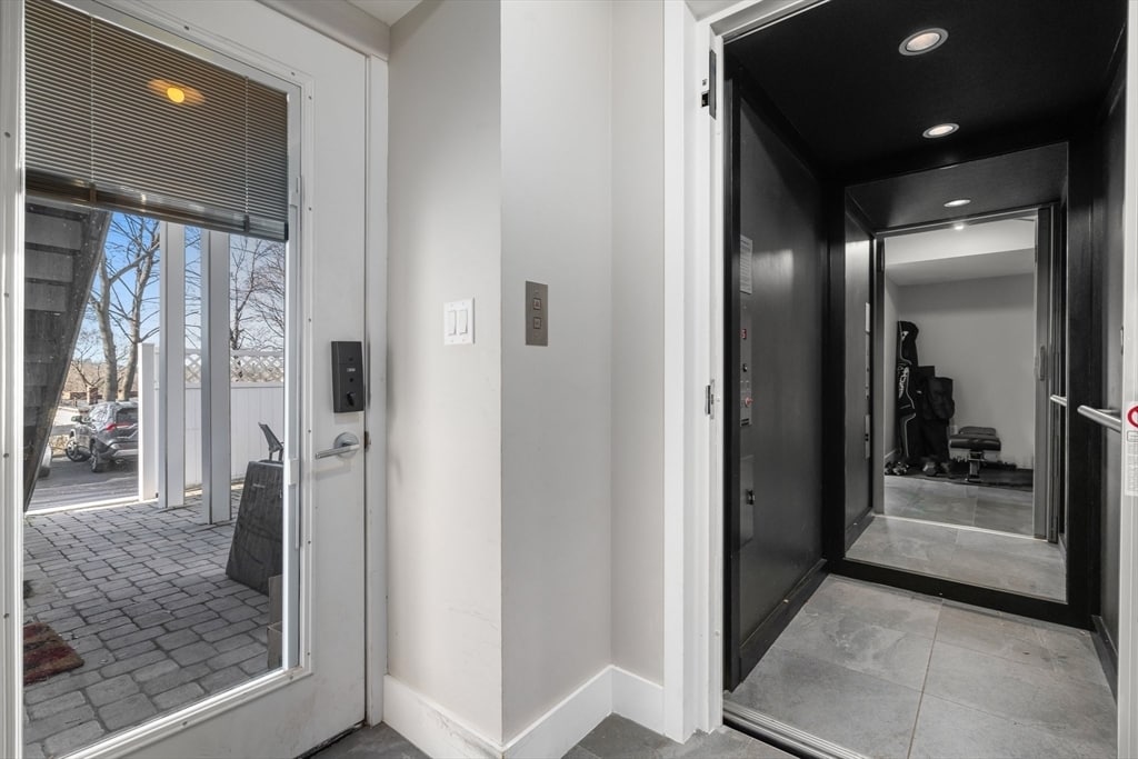 Building Photo - 235 Rawson Rd