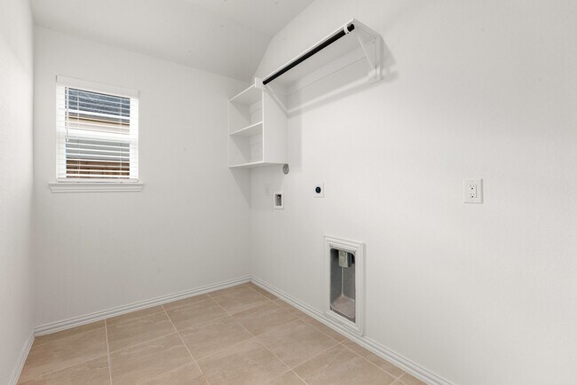 Building Photo - 12210 Bell County Ct