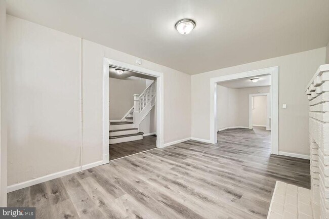 Building Photo - 118 N Hilton St