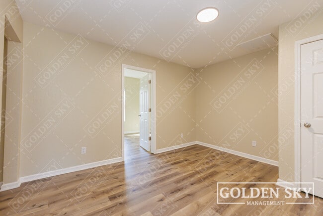 Building Photo - 1611 S Gharkey St