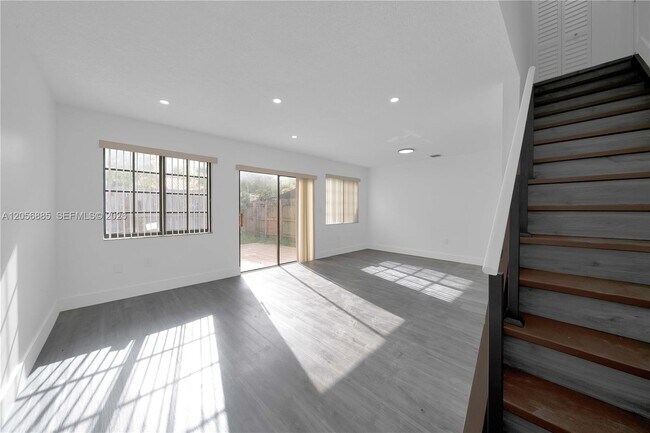 Building Photo - 1535 SW 122nd Ave