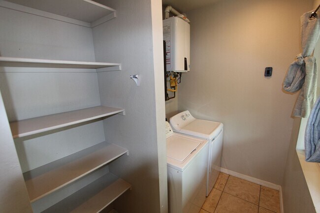 Building Photo - 504 S O'Leary St