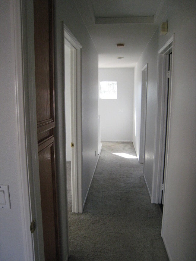 Building Photo - 9564 Capricorn Way