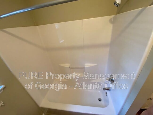 Building Photo - 357 Washington St