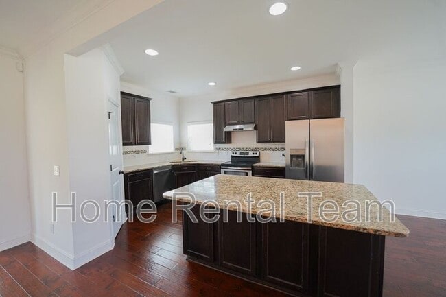 Building Photo - 75 Sailmaker Ln