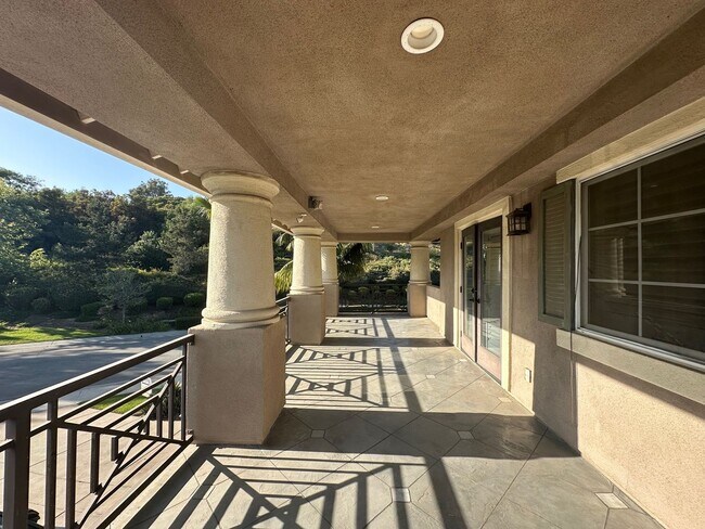 Building Photo - Exquisite Vina Del Mar home in Spanish Hills