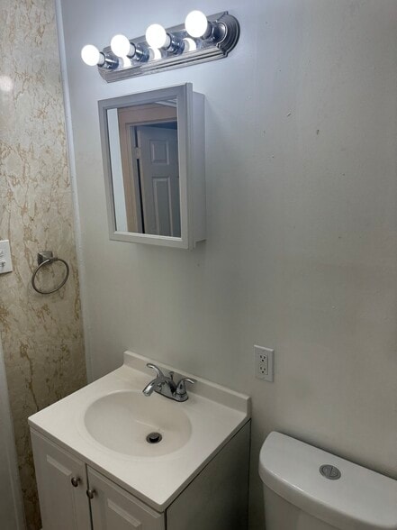 Bathroom - 13805 Othello Ave