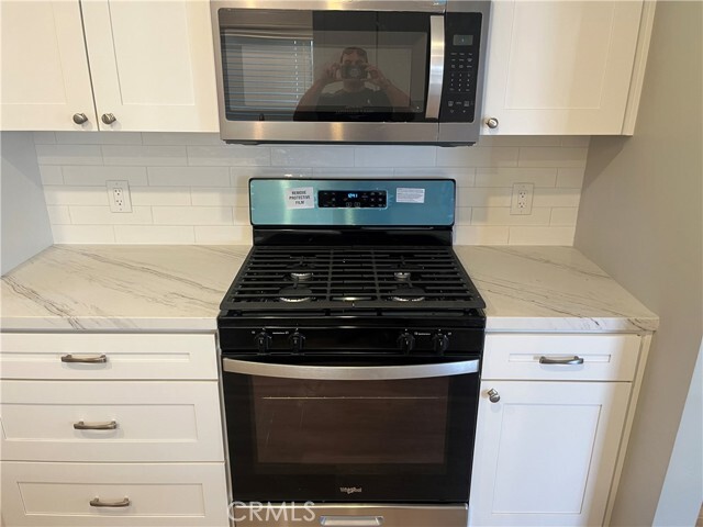 Building Photo - 9335 Chimney Rock Ln