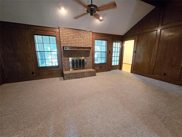 Building Photo - 2204 Shady Park Dr