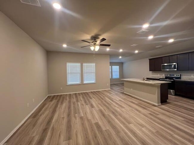 Building Photo - 4008 Halo St