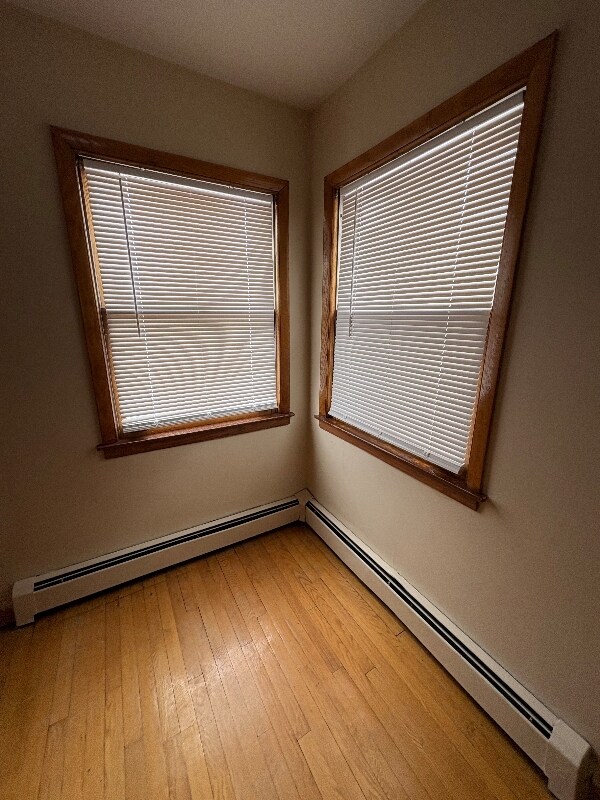 Building Photo - 8622 W Berwyn Ave