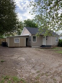 Building Photo - 217 S Arrington Dr