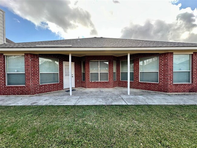 Building Photo - 16914 Sandy Reef Ct