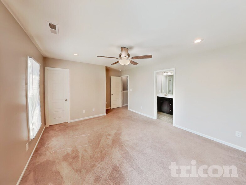 Building Photo - 129 Seedling Ct