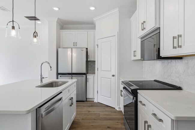 Building Photo - Brand new 3-bed, 2.5 bath townhome in Fort...