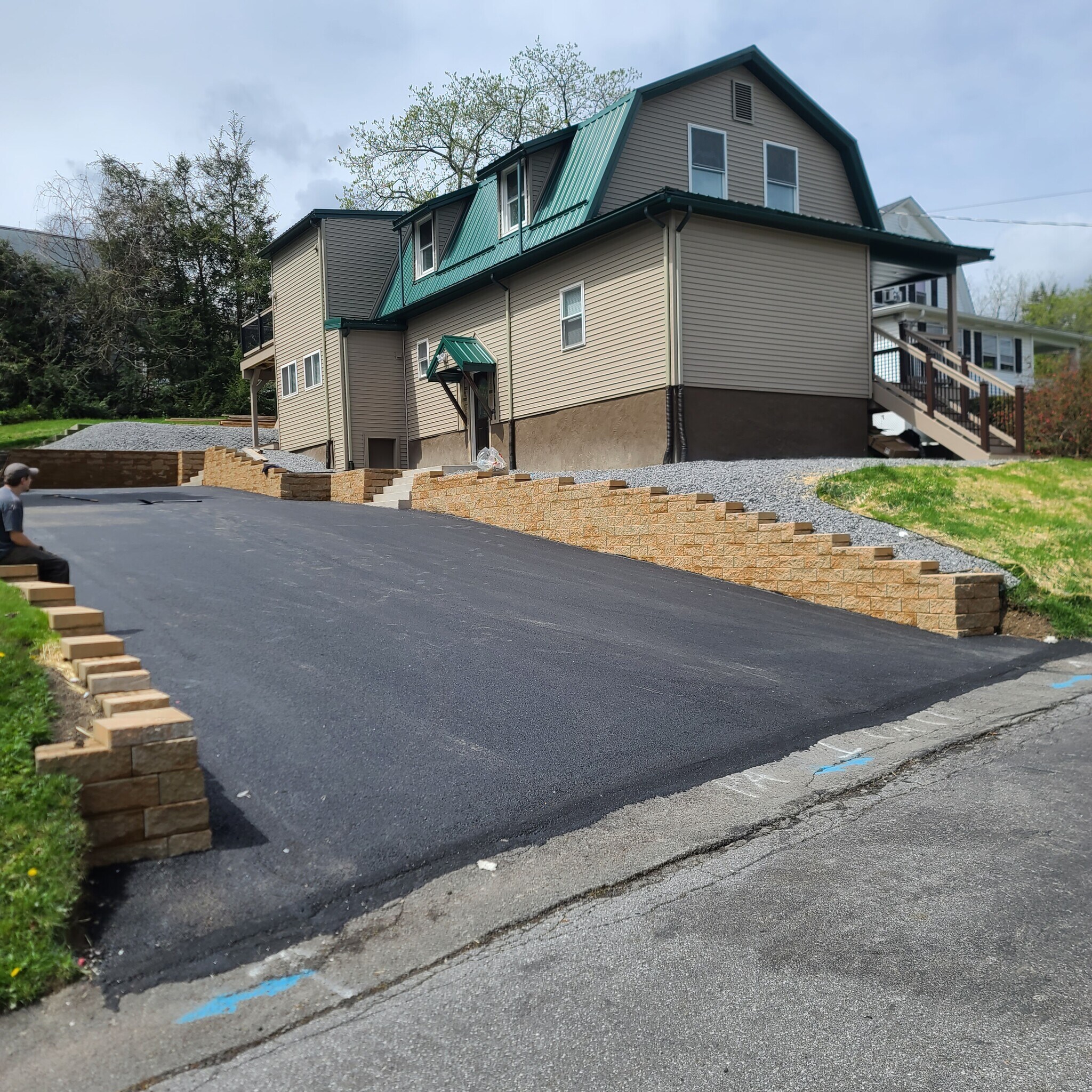 Building Photo - 109 Perrin Ave