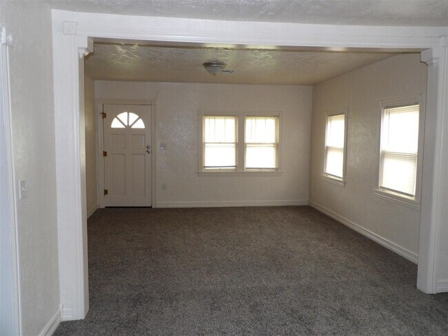 Building Photo - 2803 NW 17th St