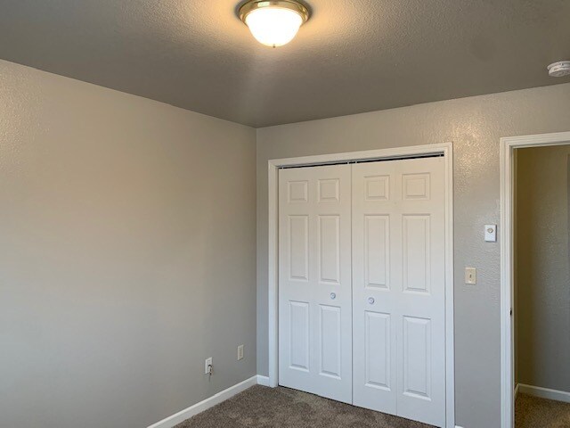 Building Photo - 811 Mallow St
