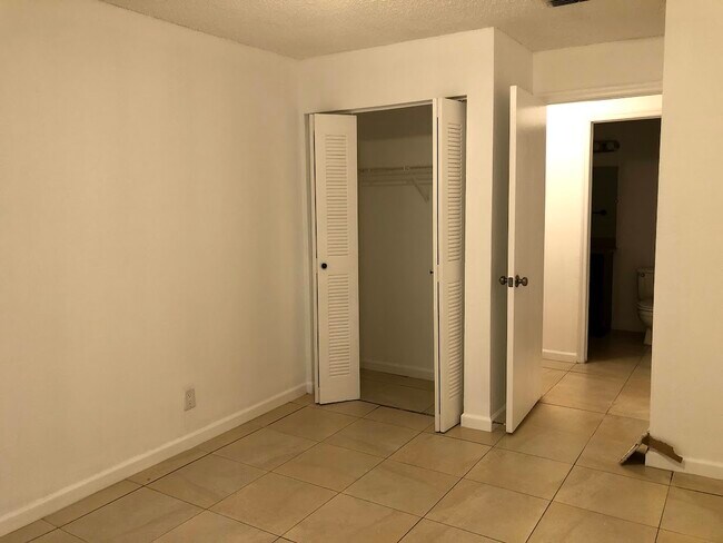 Closet Second bedroom - 3380 Pinewalk Dr N