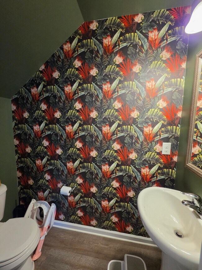 Building Photo - 147 Niblick Dr