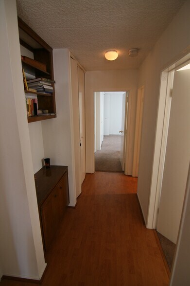 Building Photo - 918 3rd St