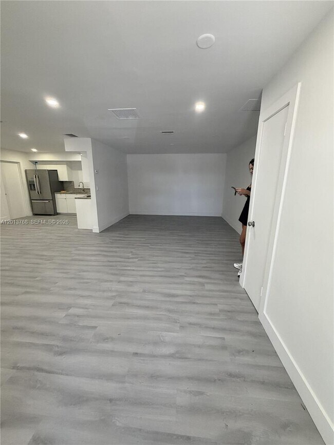 Building Photo - 9401 SW 64th Terrace