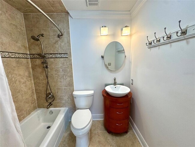 Building Photo - 4974 Coquina Key Dr SE