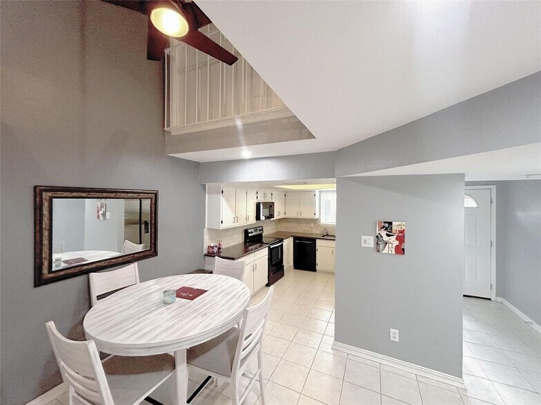 Building Photo - 5005 Georgi Ln