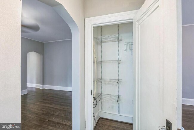 Building Photo - 208 Farragut St NW