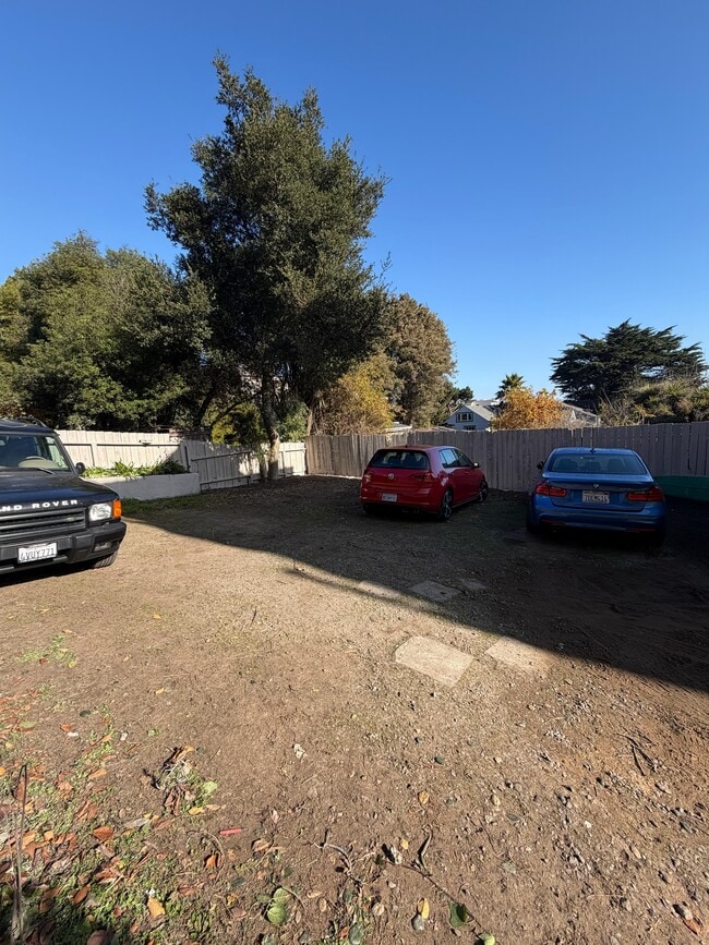 Building Photo - 2742 Sutter St