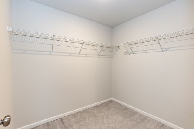 Building Photo - Move In Ready Three Bedroom Home!