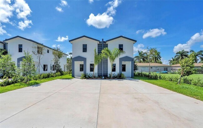 Primary Photo - 1233 NW 9th Ave