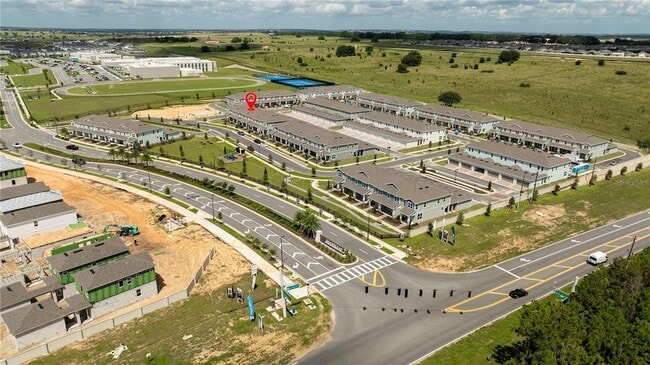 Building Photo - 16350 Hamlin Vw St