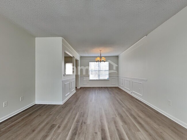 Building Photo - 8527 Ochre Dr