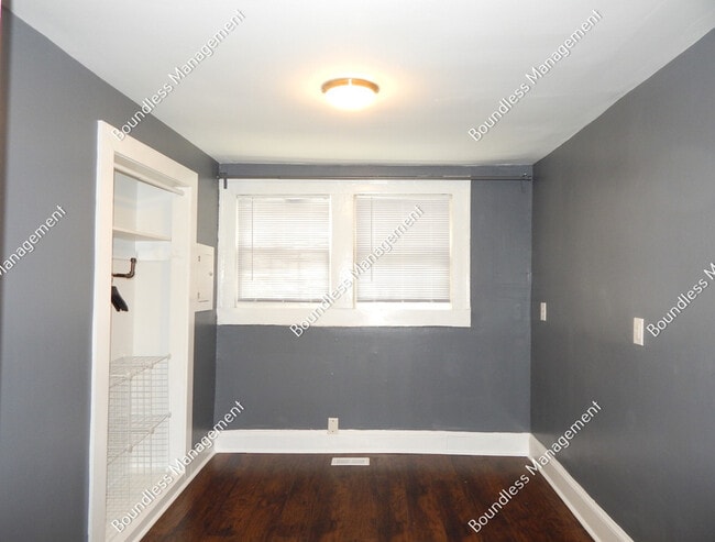 Building Photo - 522 Morgan St NE