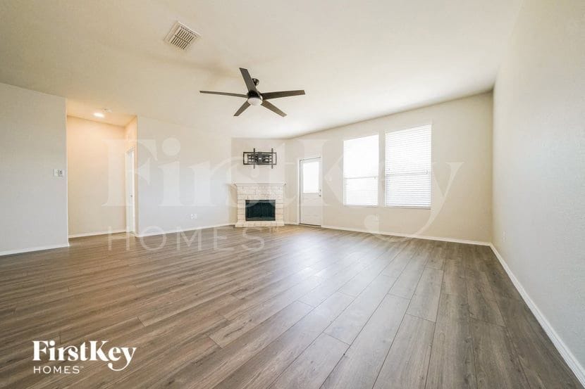 Building Photo - 713 Jonius Creek Dr