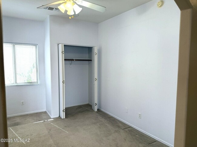 Building Photo - 12213 N Makayla Canyon Dr