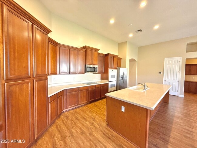 Building Photo - 12816 W Vista Paseo Dr