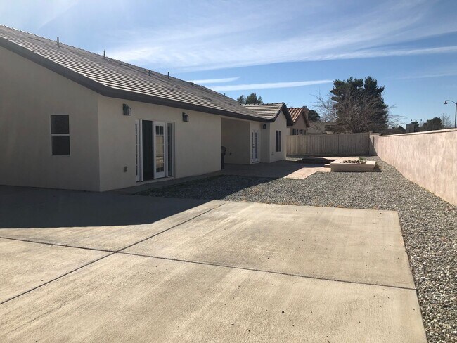 Building Photo - 12484 Mesa Verde Ct