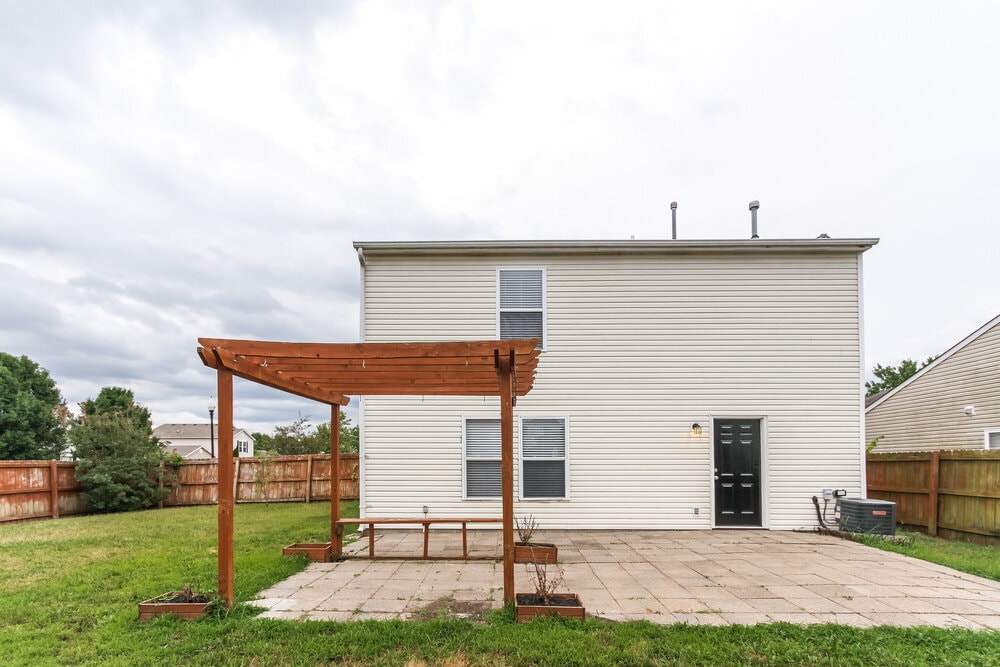 Building Photo - 6852 Youngberry Dr