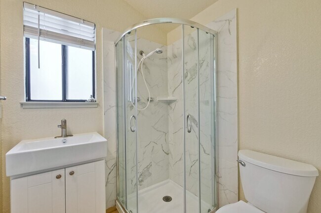Building Photo - Condo Near Cupertino High | Updated Kitche...