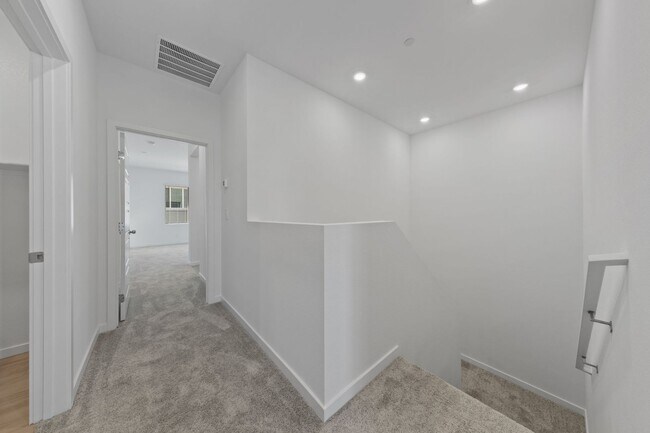 Building Photo - Brand New 3 Bedroom Townhome with Premium ...