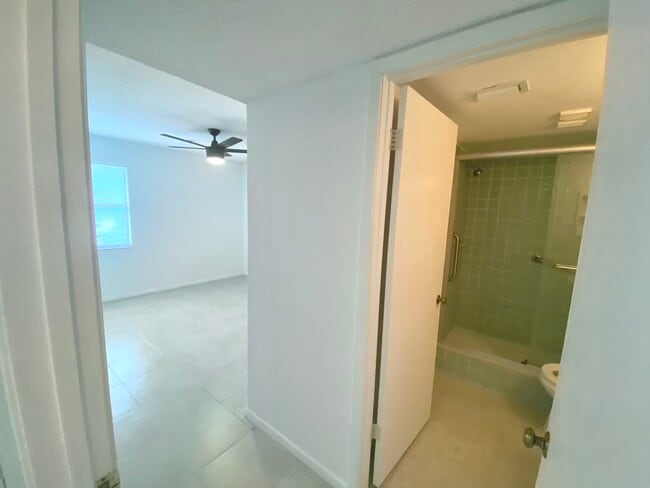 Building Photo - 20 Veronese Ct