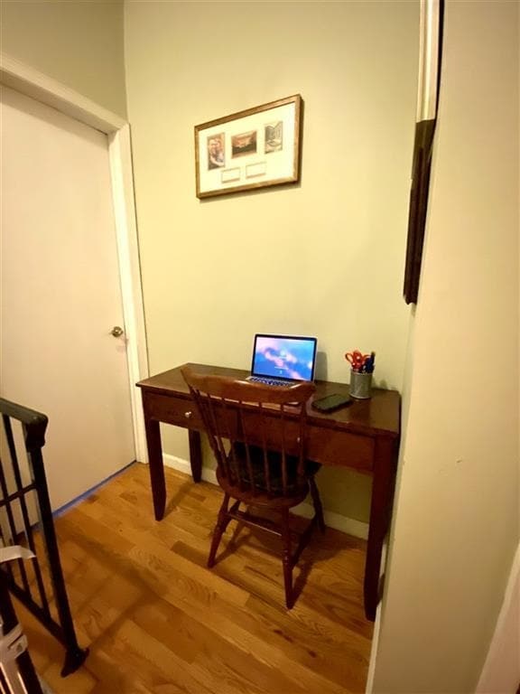 Building Photo - 556 1ST St